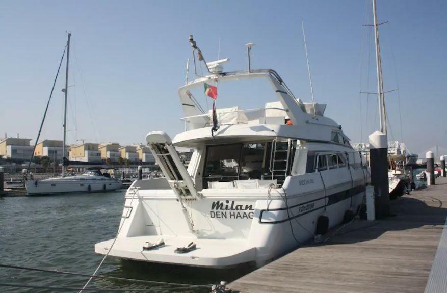 ホテル Beautiful And Magnific Yacht リスボン エクステリア 写真